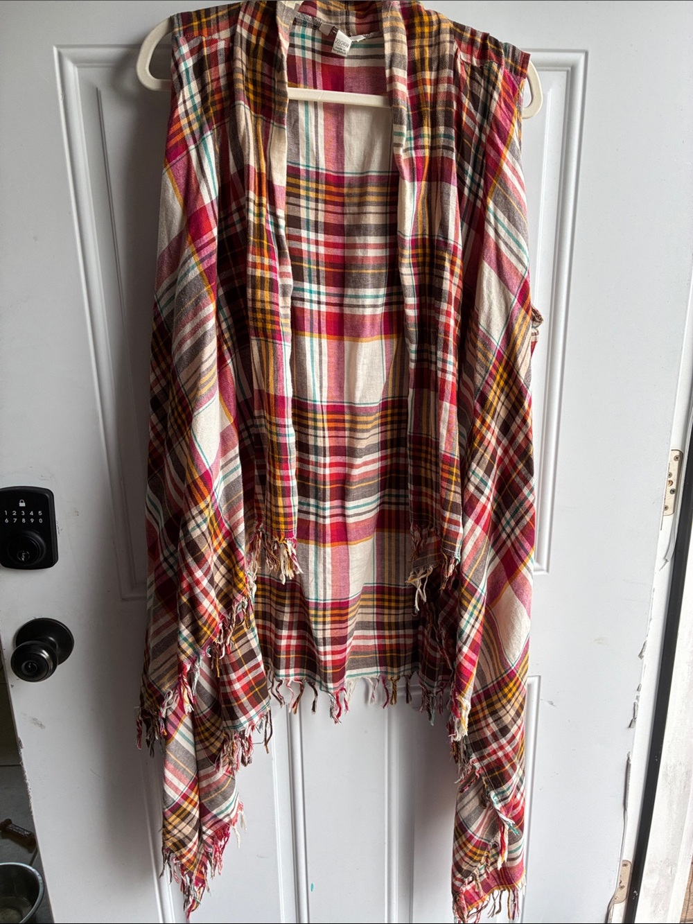 Colorful Plaid Button-Up Shirt with Multicolor Checks